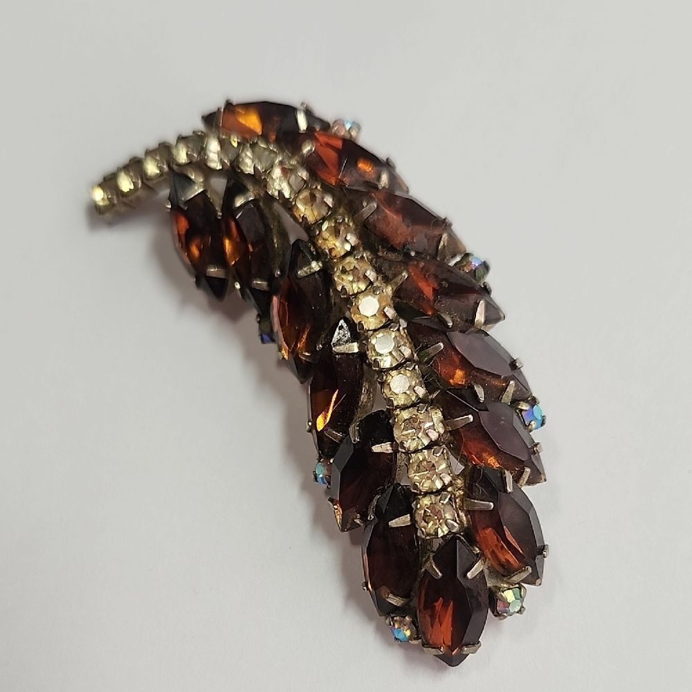 Mid Century Root Beer AB Crystal Rhinestone Brooch